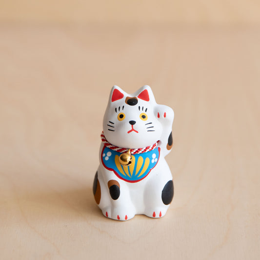 Maneki neko Japanese White Cat