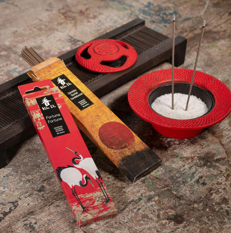 Iwachu Cast Iron Incense Burner - Red Sakura