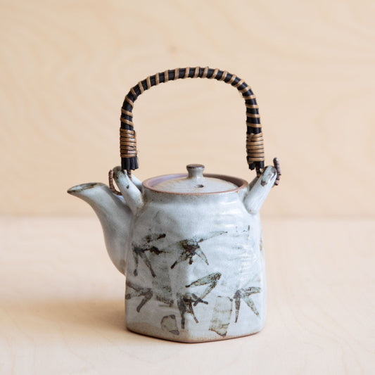 White Glazed Hexagone Bamboo Teapot