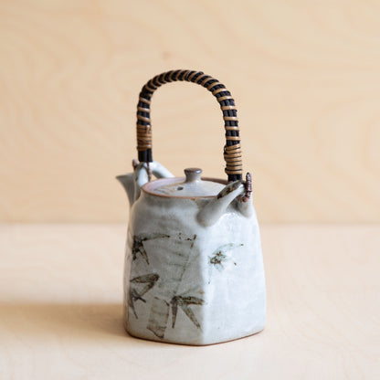 White Glazed Hexagone Bamboo Teapot