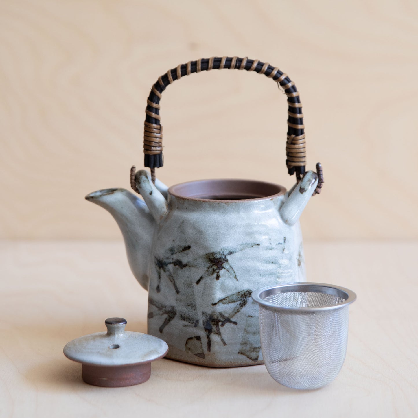 White Glazed Hexagone Bamboo Teapot