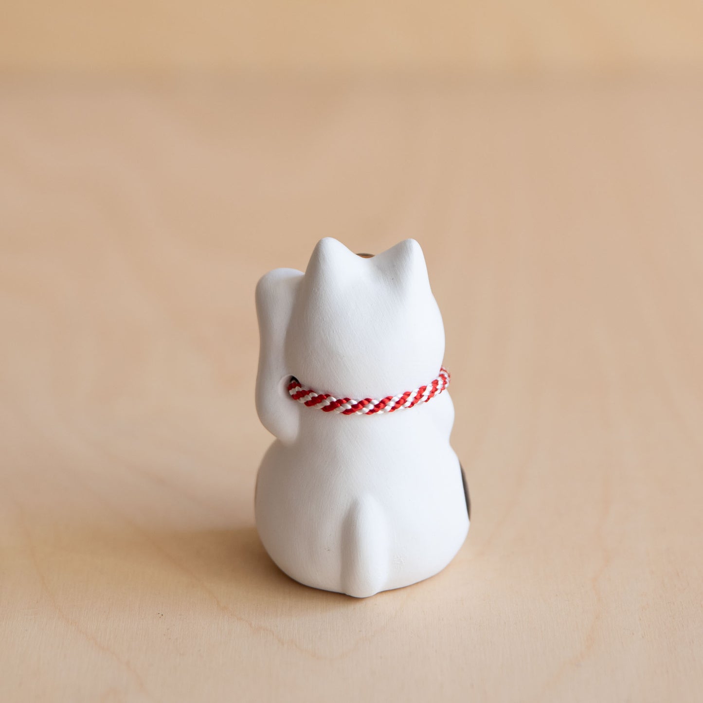 Maneki neko Japanese White Cat
