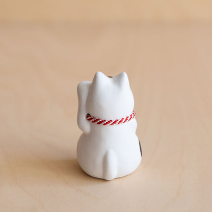 Maneki neko Japanese White Cat