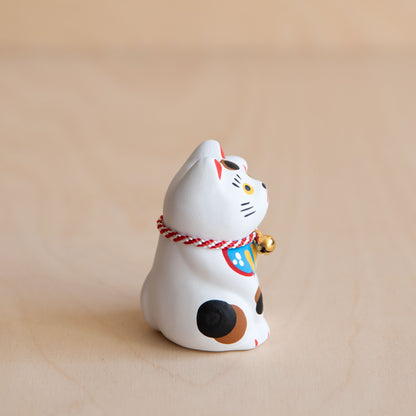 Maneki neko Japanese White Cat