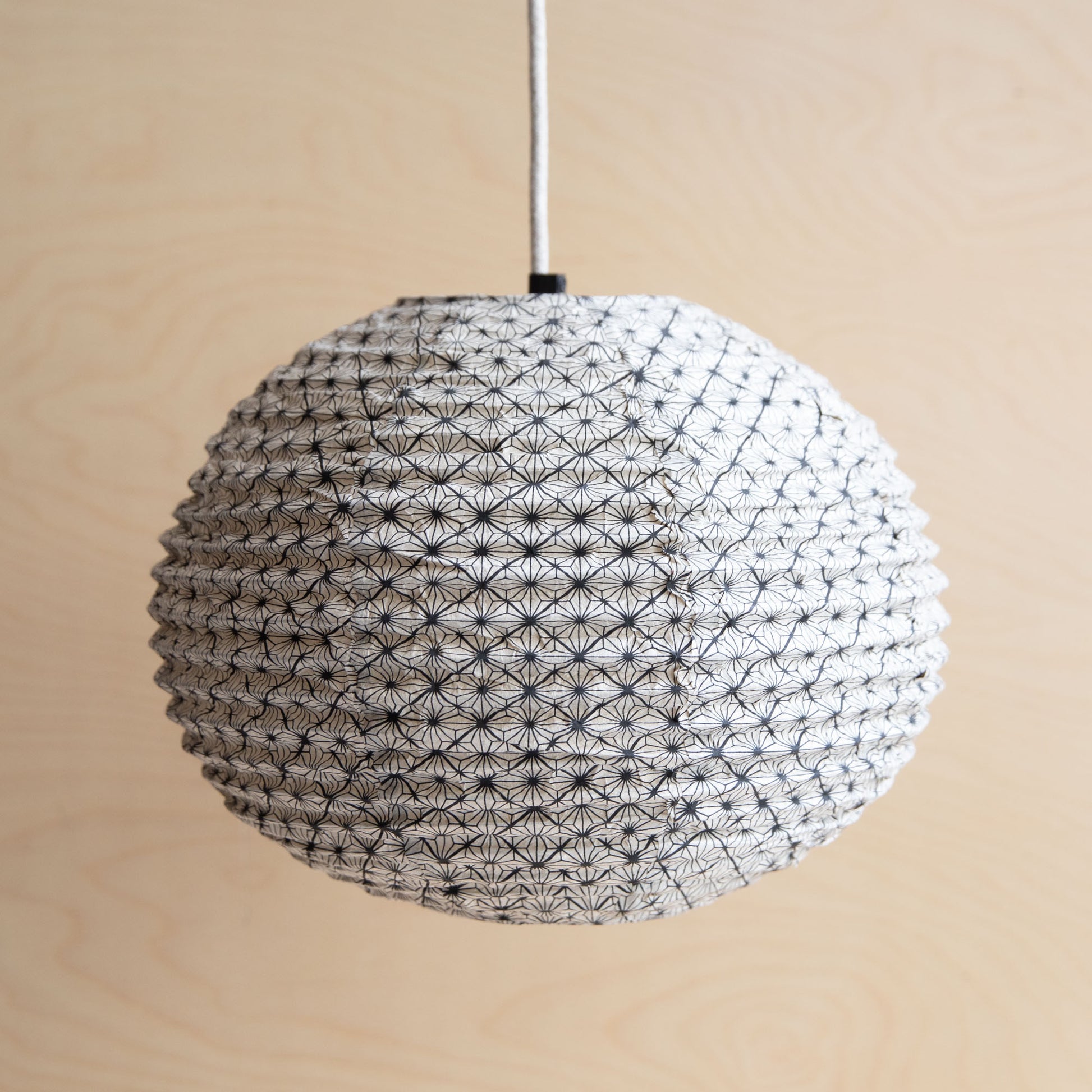 Lokta paper lampshade - Black Japanese star