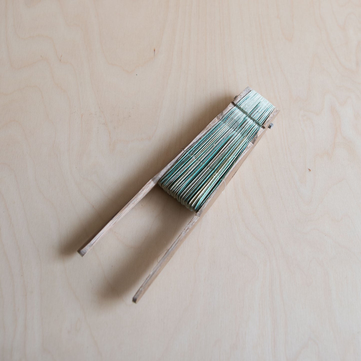 Palm leaf fan - Green and white