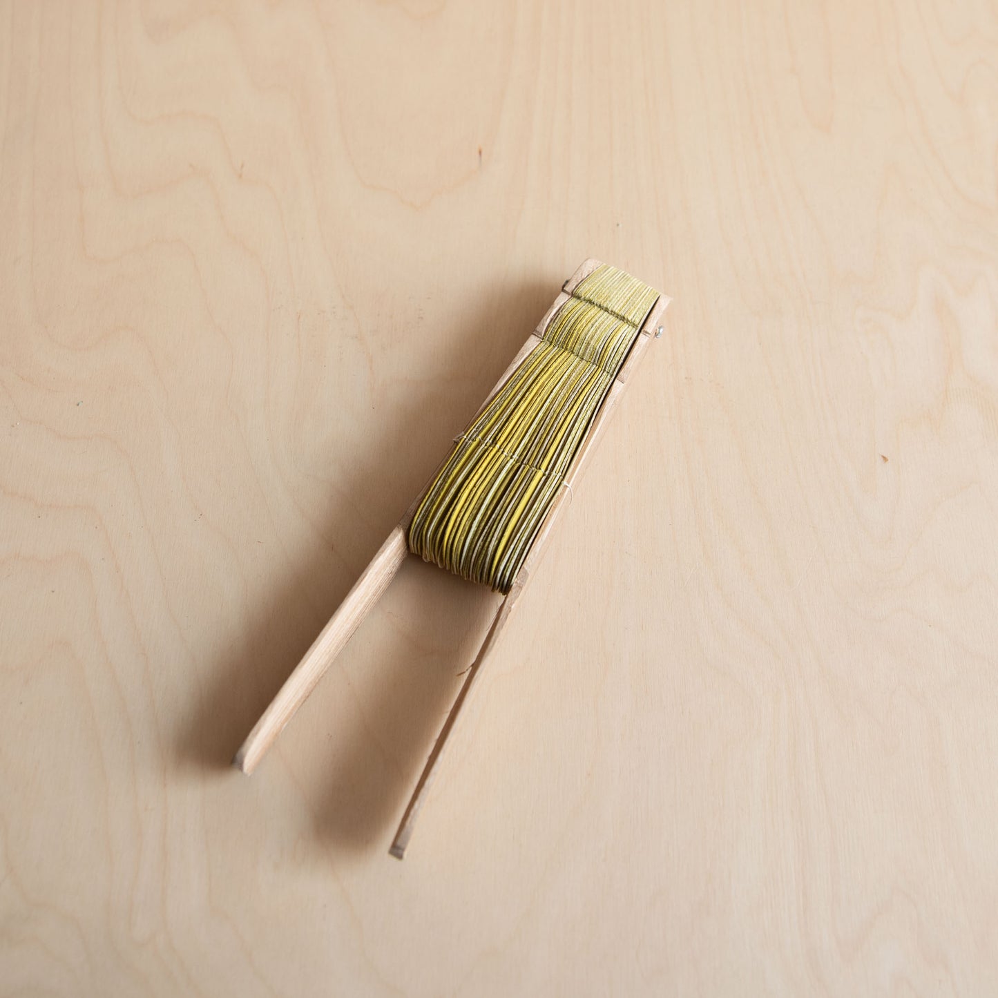 Palm leaf fan - Yellow and white