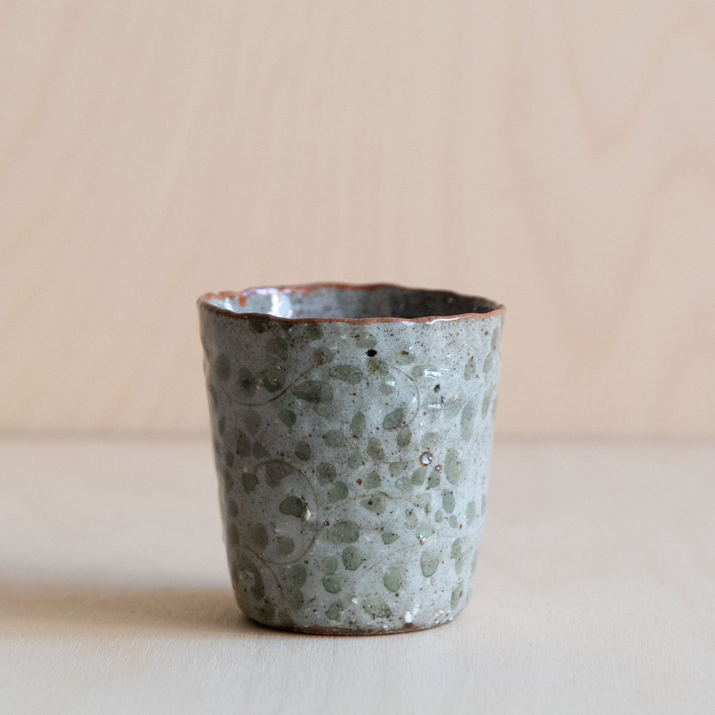Course Clay Cups with Ivy 02 by Zhang Min