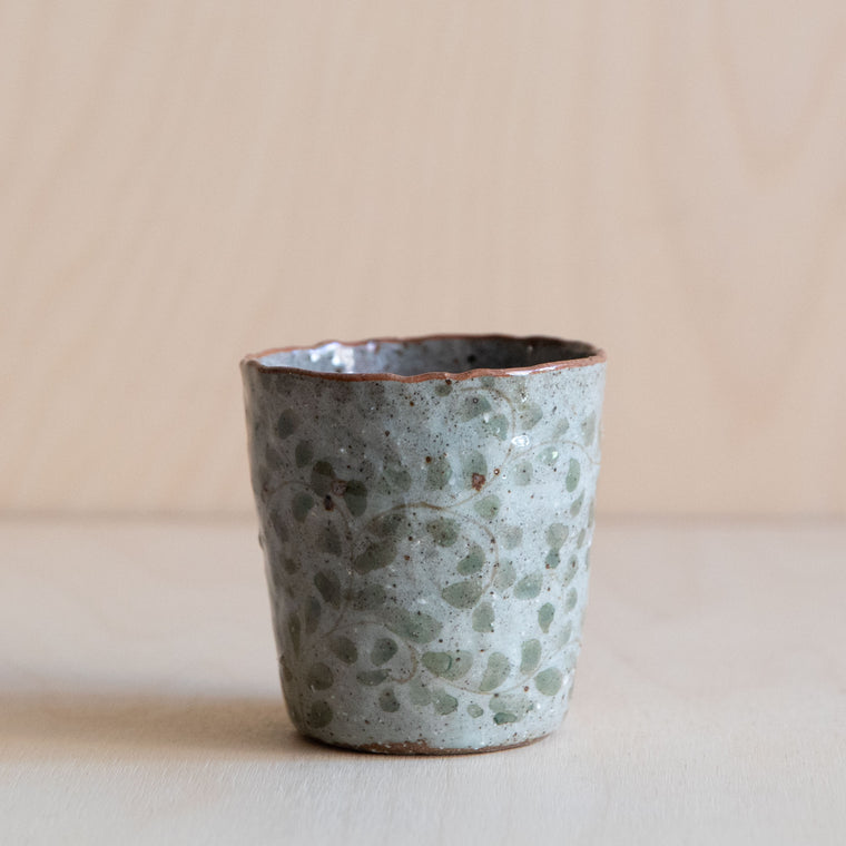 Course Clay Cups with Ivy 02 by Zhang Min