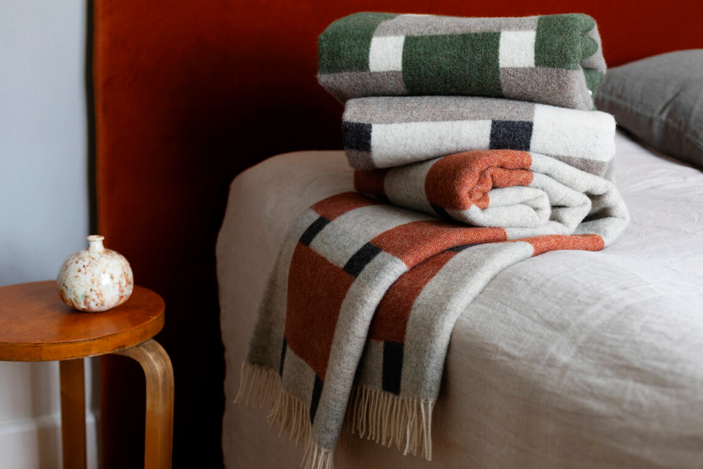Punos Wool Woven Blanket - White/Cinnamon