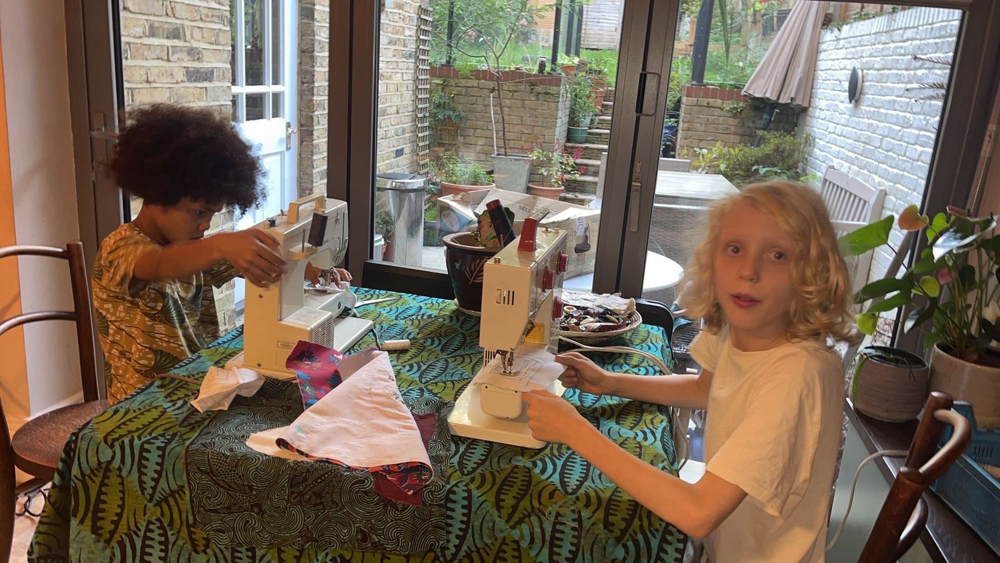 Kids Sewing & Stitch Workshop: Apron & Wall Hanging 5 weeks Course - Rouge