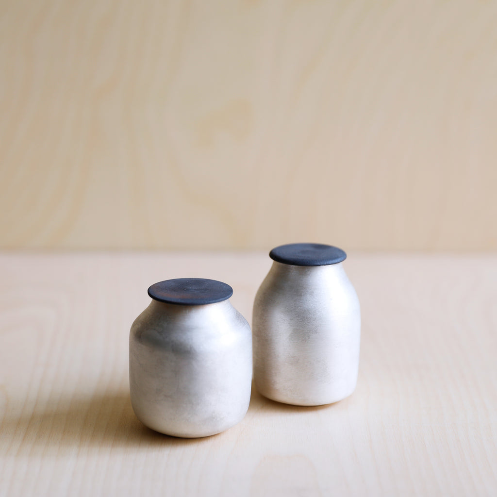 Silver Porcelain Jar 02