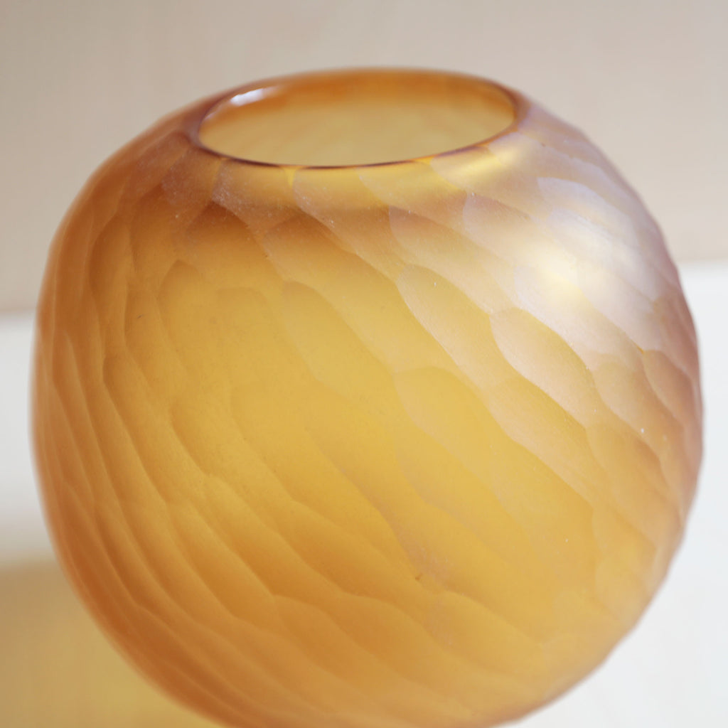 Textured Vase Amber round