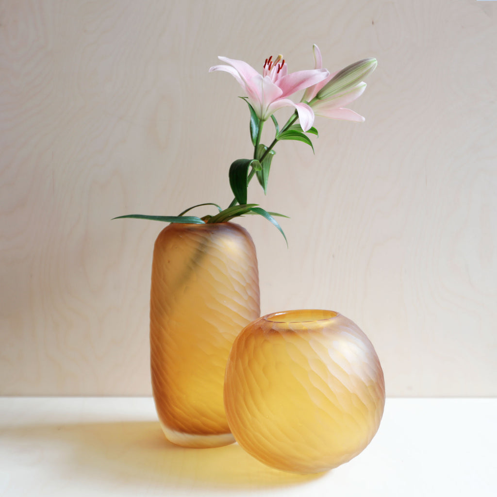 Textured Vase Amber round