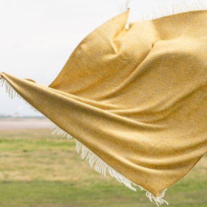 Lifestyle Illusion Throw - Yellow & Grey