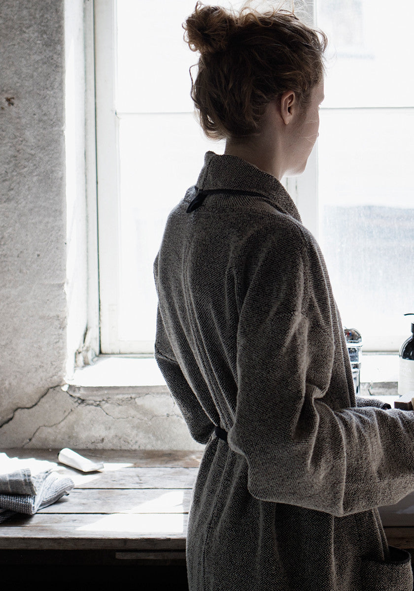 Washed Linen-Terry Bath Robe in Black