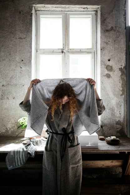 Washed Linen-Terry Bath Robe in Black